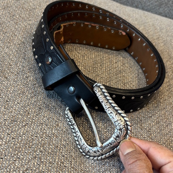 Ariat Accessories - Ariat Black Leather Belt with Silver Buckle